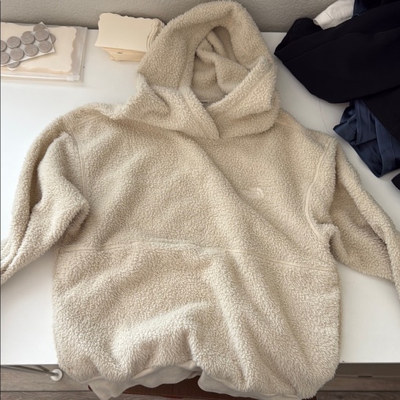 The North Face Sweaters - The North Face women’s Sherpa pullover hoodie